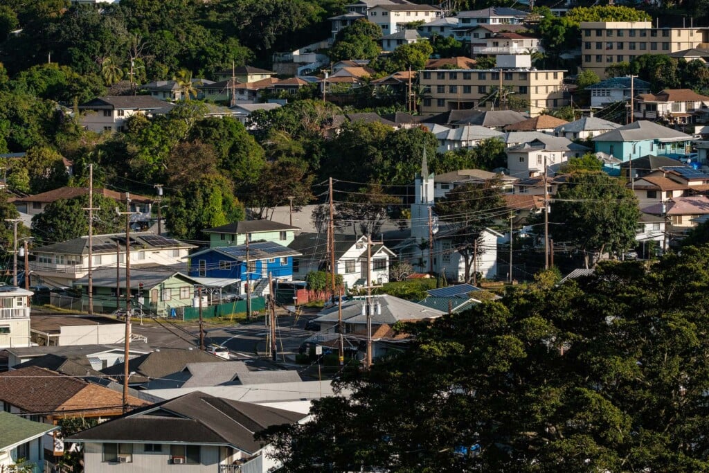 10 23 Hb2303 Ay Nbhd Nuuanu Punchbowl 5796